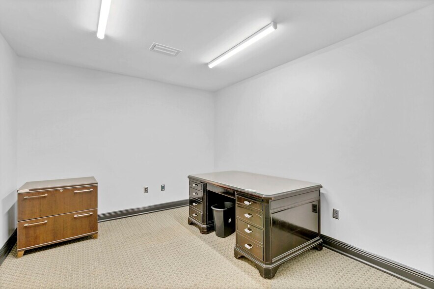 More Photos Of 5060 Jack Springs Rd, Atmore Light Distribution For Lease