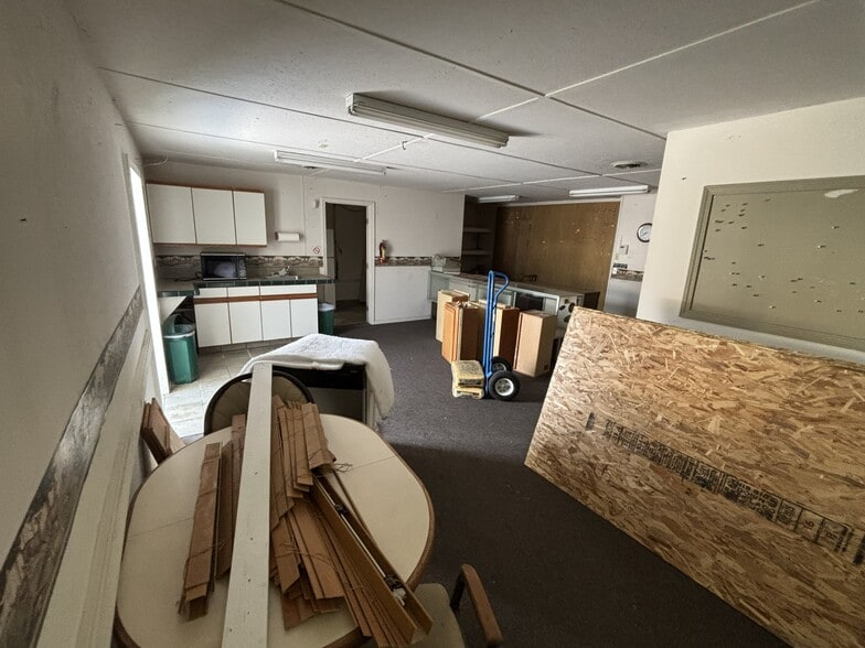 More Photos Of 4282 Dove Rd, Port Huron Flex For Lease