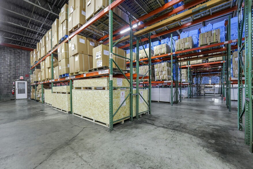 More Photos Of 370 Bergen Ave, Kearny Warehouse For Lease