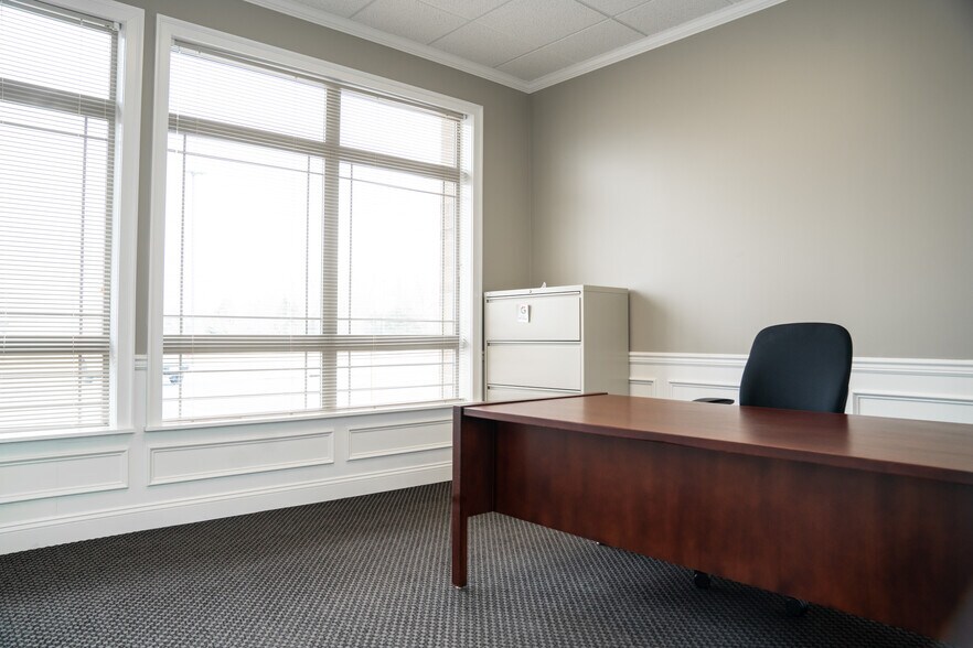 More Photos Of 31320 solon Rd, Solon Office For Lease