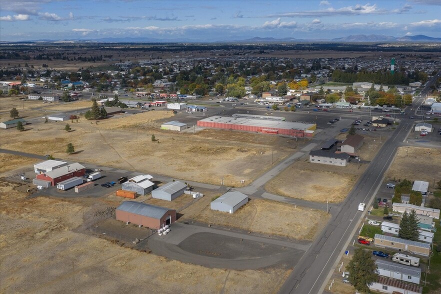 More Photos Of 12825 W 17th Ave, Airway Heights Warehouse For Sale