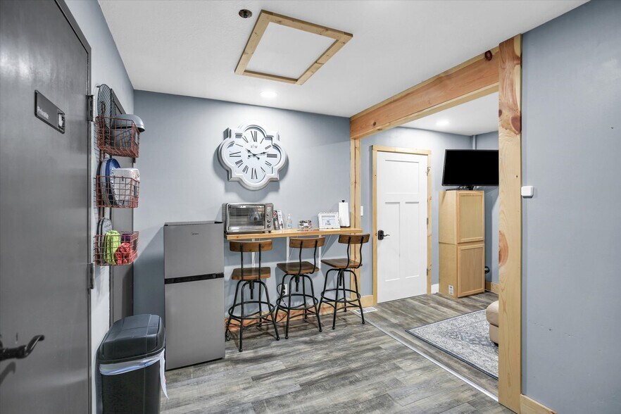 More Photos Of 808 N 3rd St, Saint Joseph Apartments For Sale