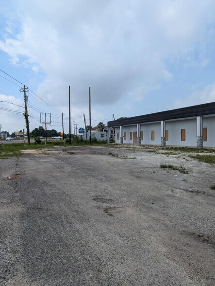 More Photos Of 13502 Almeda Road, Houston Freestanding For Lease