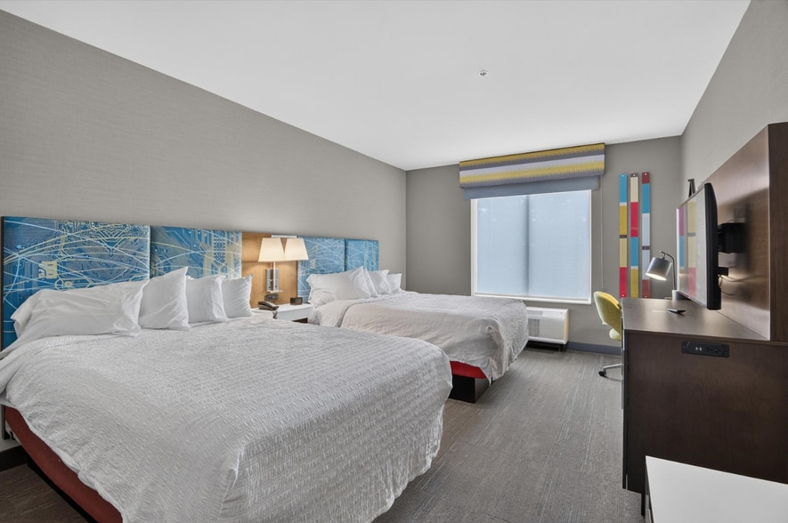 More Photos Of 1335 S Main St, Adrian Hotel For Sale