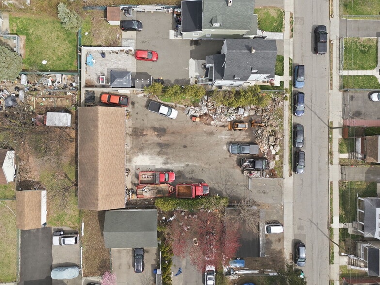 More Photos Of 437-438 Burnside St, Orange Warehouse For Sale