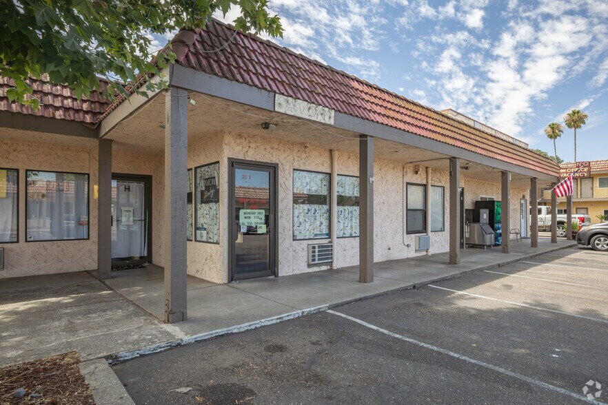 More Photos Of 333 S Main St, Red Bluff Hotel For Sale