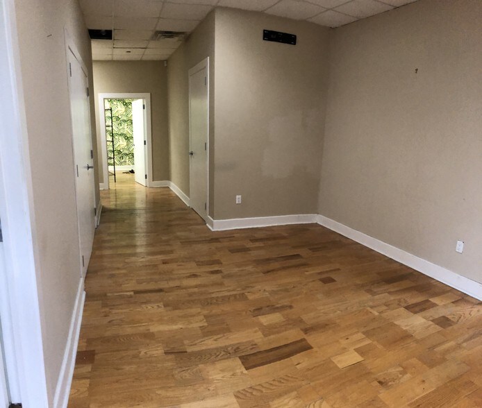 More Photos Of 200 Franklin St, Brooklyn Apartments For Lease