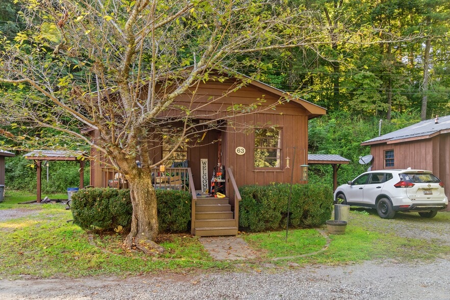 More Photos Of 68 Vacation Dr, Whittier Apartments For Sale