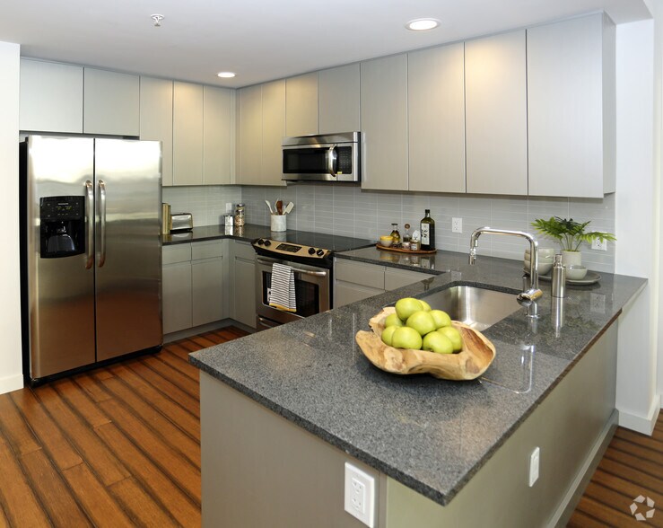 More Photos Of 1470 Garden St, Hoboken Apartments For Lease