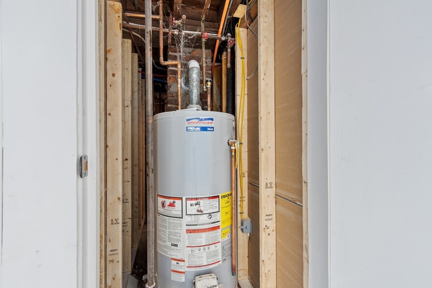 More Photos Of 127-129 Lowell St, Methuen Freestanding For Sale