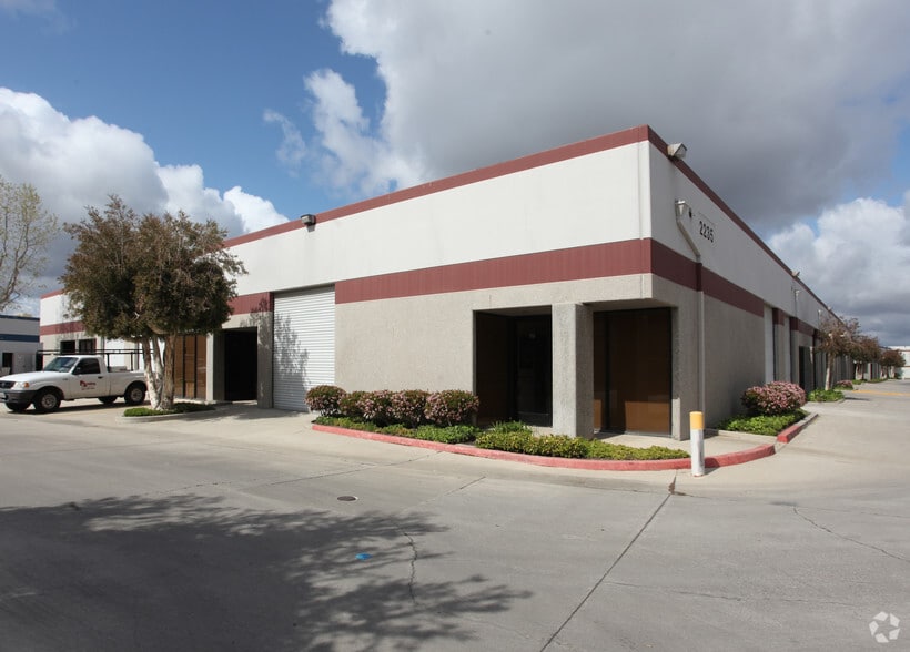Primary Photo Of 2235 1st St, Simi Valley Warehouse For Lease
