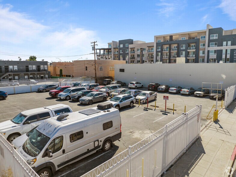 More Photos Of 4101-4103 San Fernando Rd, Glendale Storefront For Lease