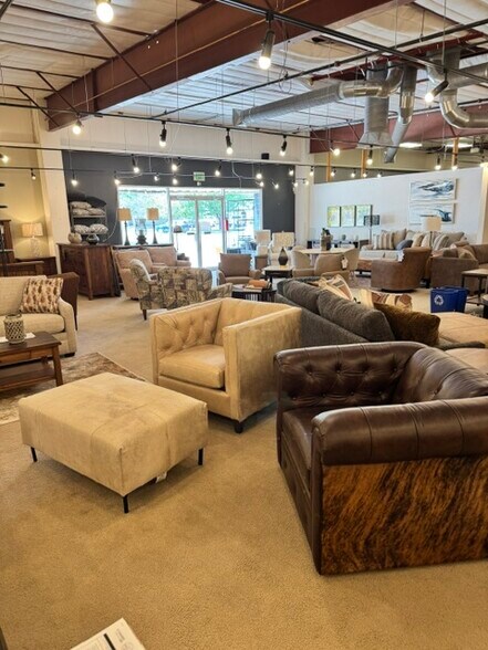 More Photos Of 125 14th St SE, Loveland General Retail For Sale