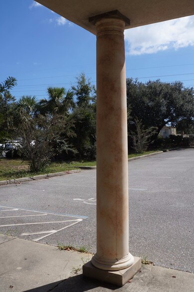 More Photos Of 2990 Gulf Breeze Pky, Gulf Breeze Medical For Lease