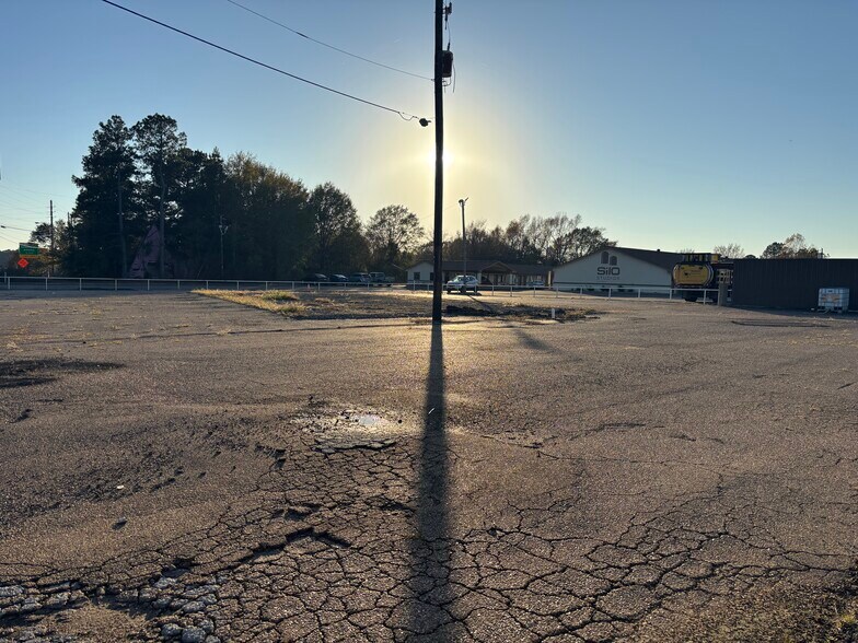 More Photos Of 303 HWY 59, Queen City Land For Sale