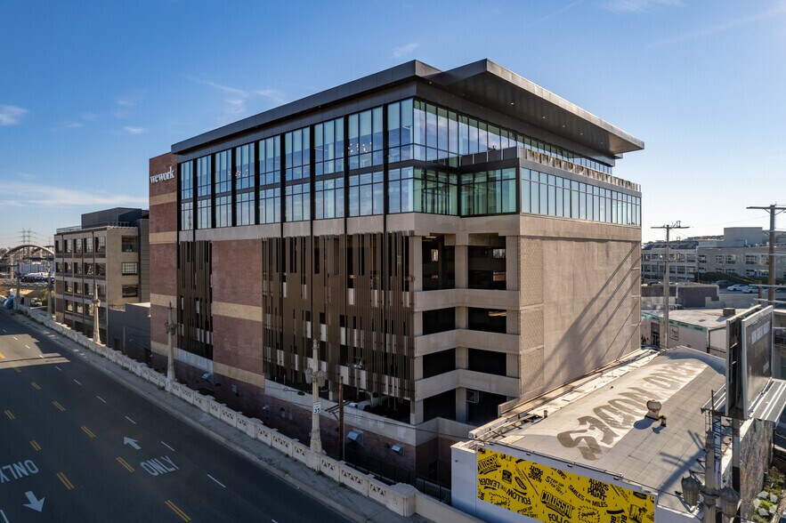 More Photos Of 1003 E 4th Pl, Los Angeles Office For Lease