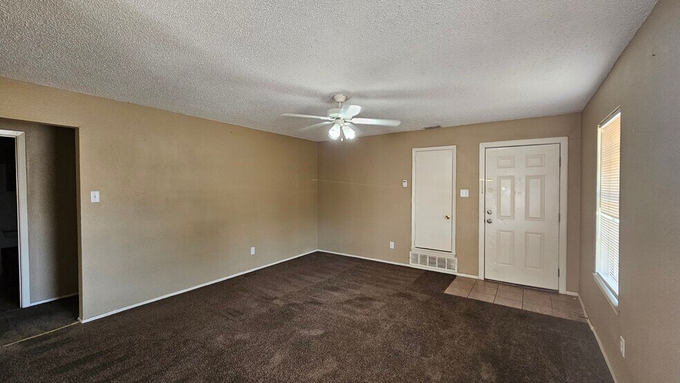 More Photos Of 200 N Jefferson St, Abilene Apartments For Sale