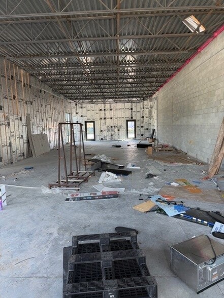 More Photos Of 1465 SW 4th St, Cape Coral Convenience Store For Lease