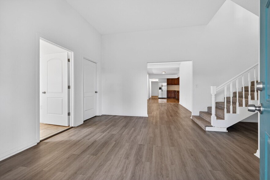 More Photos Of 105 W Columbus Dr, Tampa Office Residential For Sale