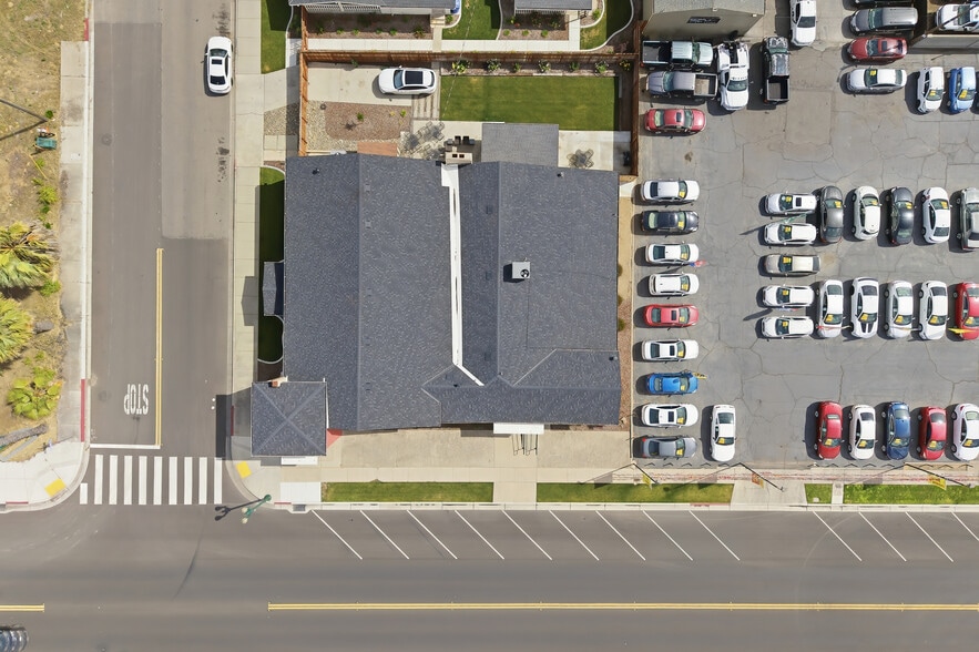 More Photos Of 223 N Center St, Turlock Freestanding For Lease