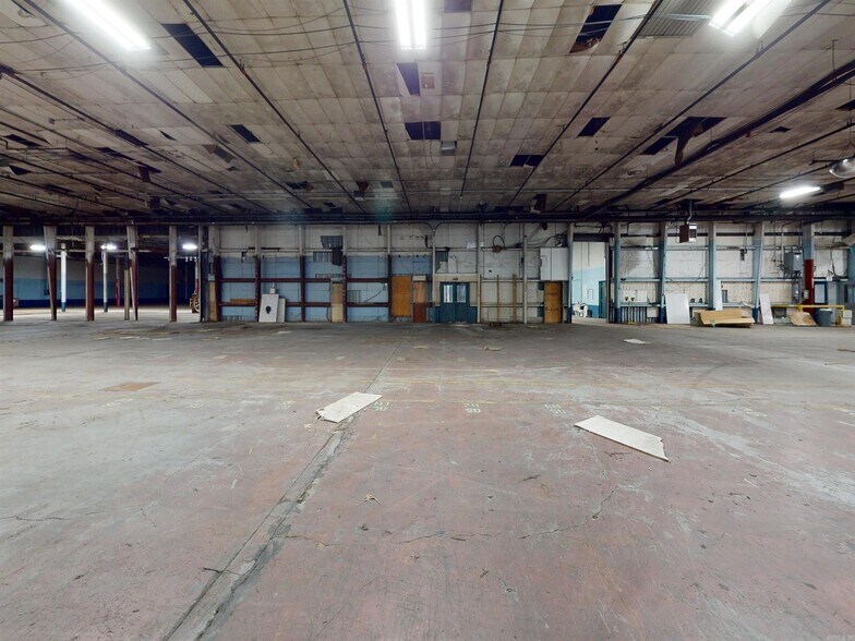 More Photos Of 103 Red Bridge Rd, De Queen Warehouse For Sale