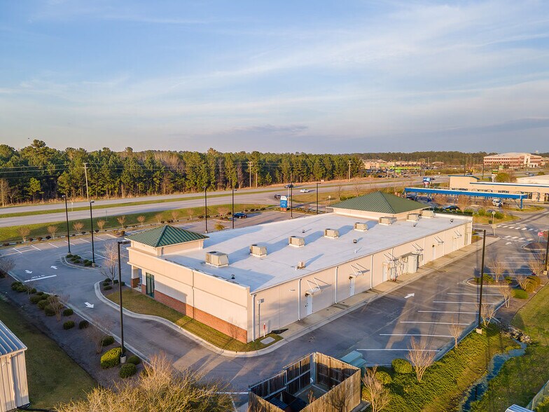 More Photos Of 4275 Western Blvd, Jacksonville Storefront Retail Office For Sale