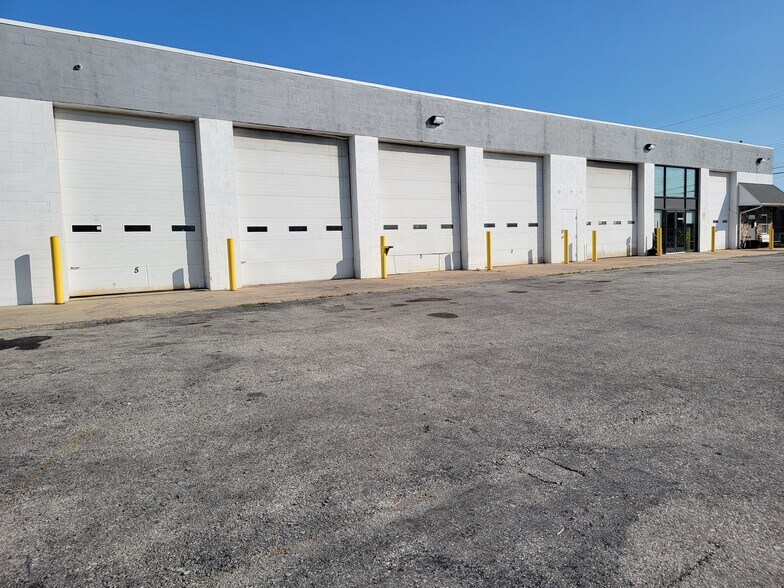 More Photos Of 742 Ashland Ave, Folcroft Warehouse For Lease