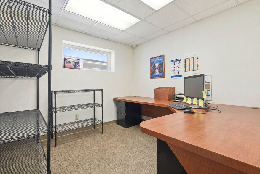 More Photos Of 1782 Calumet St, Clearwater Warehouse For Lease