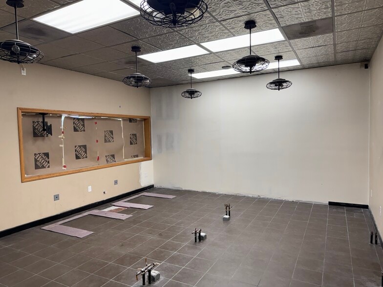 More Photos Of 109 N 5th St, Redlands Storefront For Lease