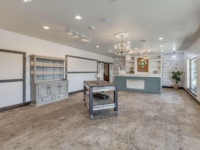 More Photos Of 113 E Broadway, Blanchard Storefront For Sale