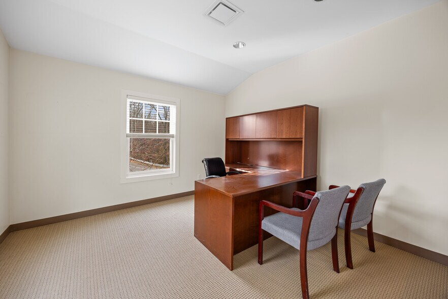 More Photos Of 76 Tokeneke Rd, Darien Office For Lease