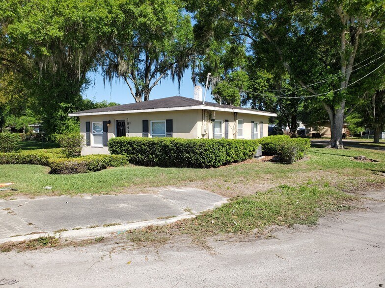 More Photos Of 10418 Bloomingdale Ave, Riverview Office Residential For Sale