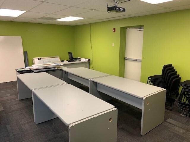 More Photos Of 7370 E 37th St, Wichita Flex For Lease