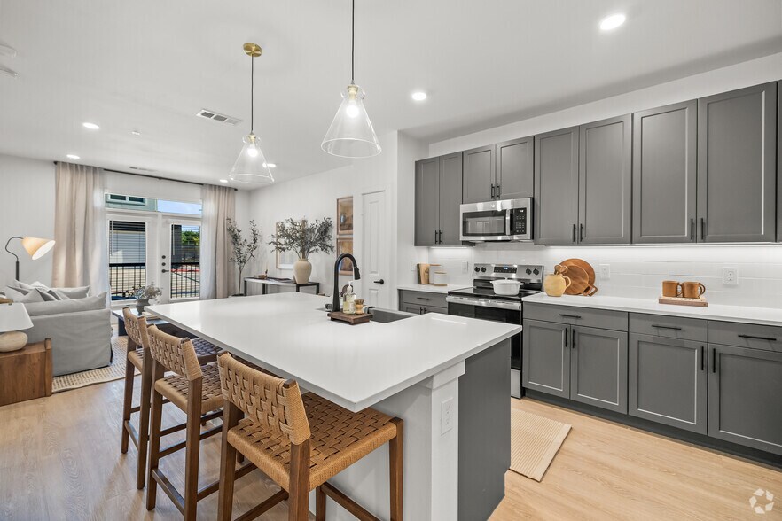 More Photos Of 9584 Eden Rd, Arlington Apartments For Lease