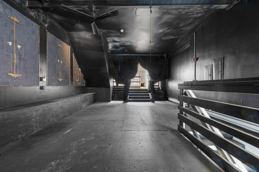 More Photos Of 54 Crosby St, New York Storefront For Lease