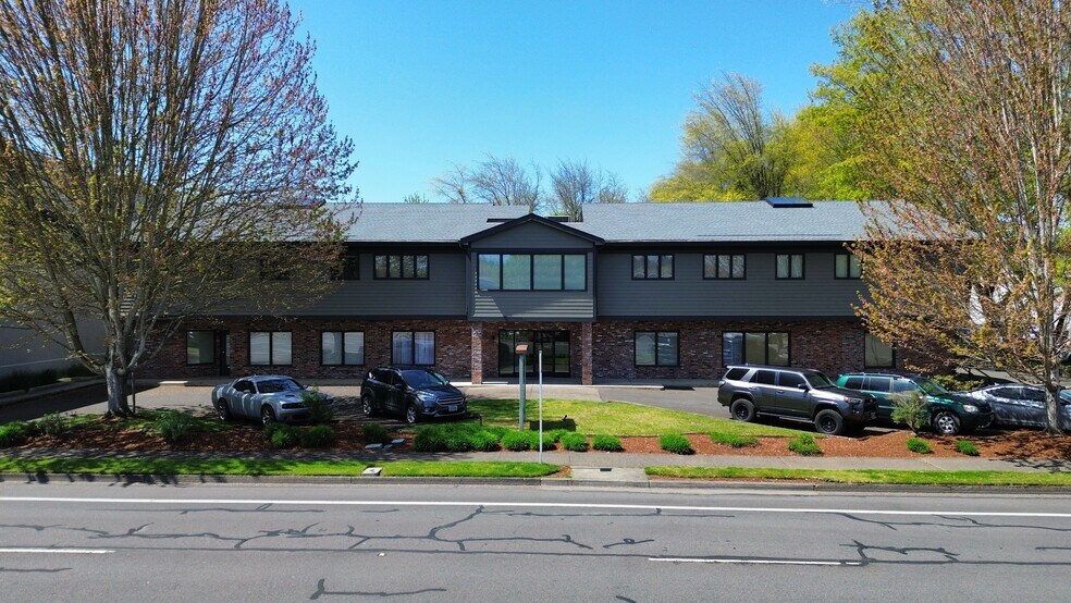 More Photos Of 313-337 Goodpasture Island Rd, Eugene Office For Sale
