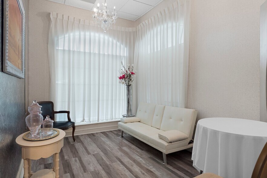 More Photos Of 4550 Golf Club Ln, Spring Hill Golf Course Driving Range For Sale