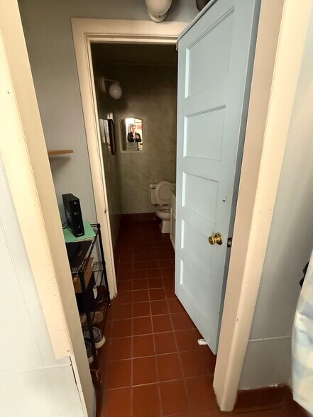 More Photos Of 108 E Bellevue St, Leslie Storefront For Sale