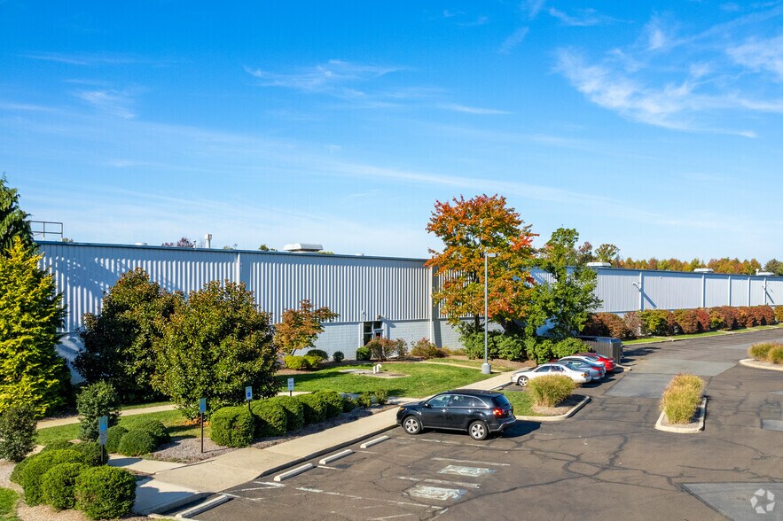 Primary Photo Of 2 Advantage Ct, Bordentown Distribution For Lease
