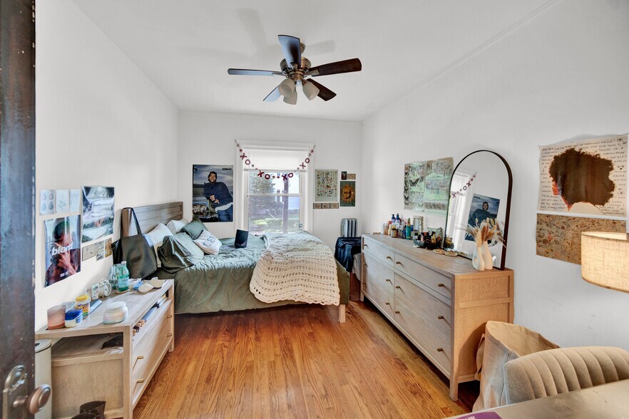 More Photos Of 1024 Noyes St, Evanston Apartments For Sale