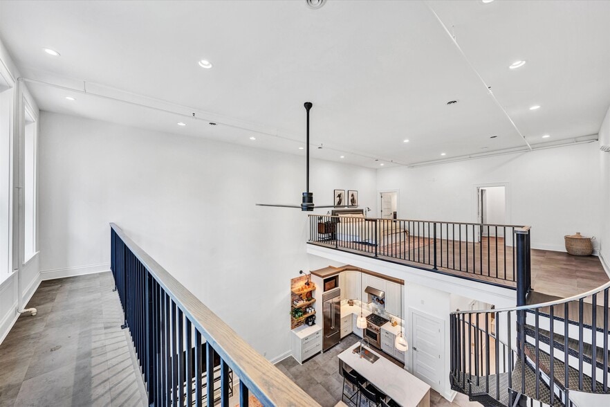 More Photos Of 109 Campbell Ave SW, Roanoke Apartments For Sale