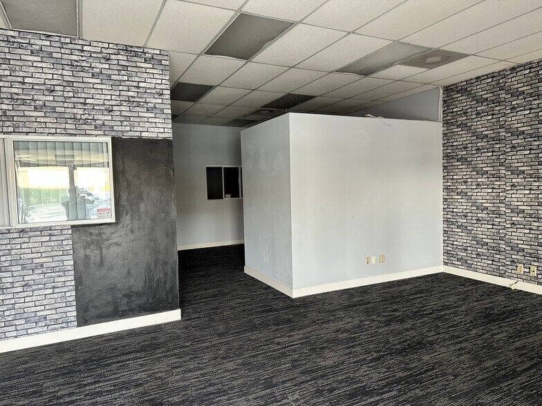 More Photos Of 10931-10991 Rosecrans Ave, Norwalk Unknown For Lease