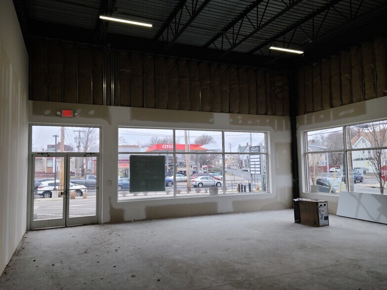 More Photos Of 937 State St, Bridgeport Storefront For Lease