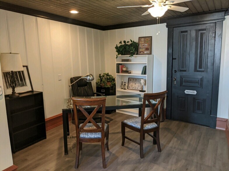 More Photos Of 8 Court St, Jackson Office For Lease