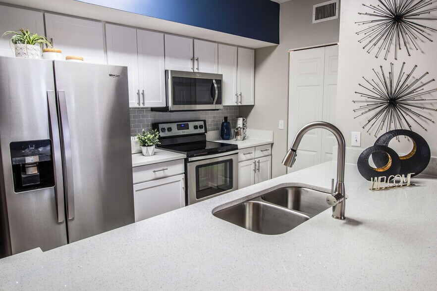More Photos Of 3880 W Broward Blvd, Fort Lauderdale Apartments For Lease