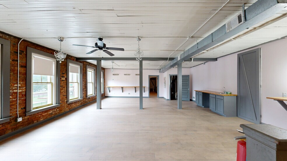More Photos Of 3840 Highway 42, Locust Grove Restaurant For Sale