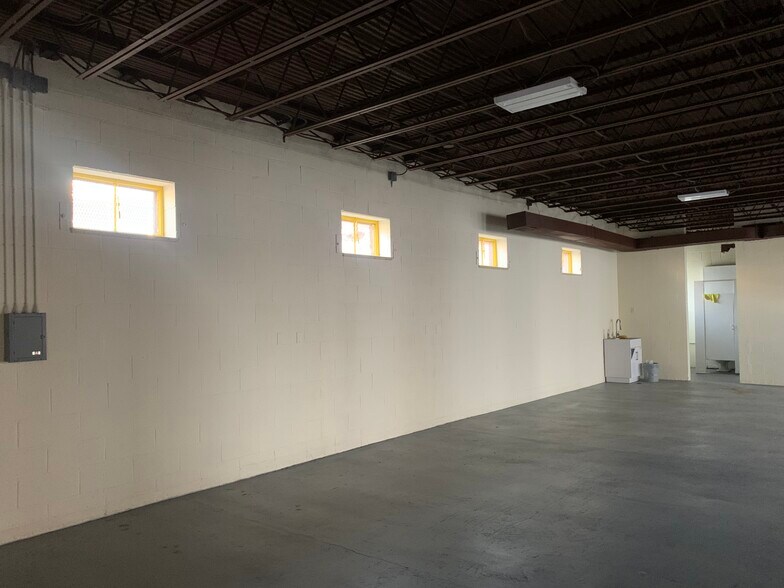 More Photos Of 5810-5814 Seminary Rd, Alexandria Freestanding For Lease