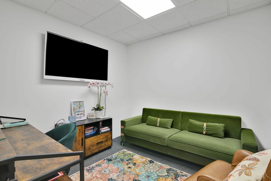 More Photos Of 363 New Britain Rd, Berlin Office For Sale