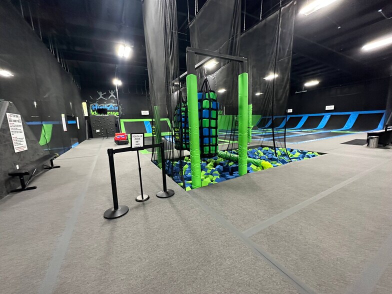 More Photos Of 1250 4th Ave NW, Minot Storefront For Lease