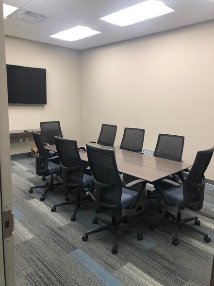 More Photos Of 7725 W Reno Ave, Oklahoma City Office For Lease